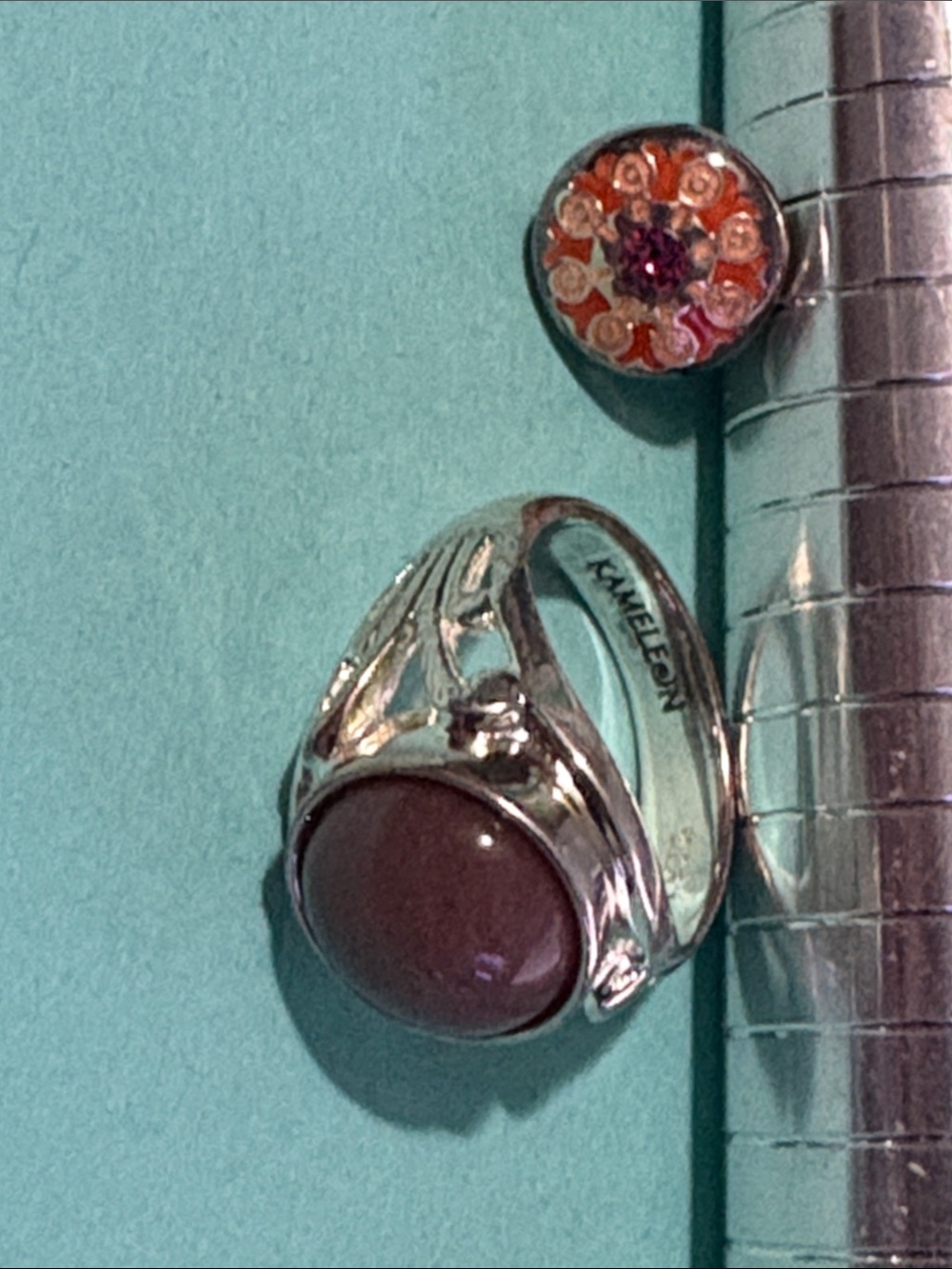 Sterling Silver Kameleon Brand Jewel Pop Ring with extra pop. Size 8. 1A